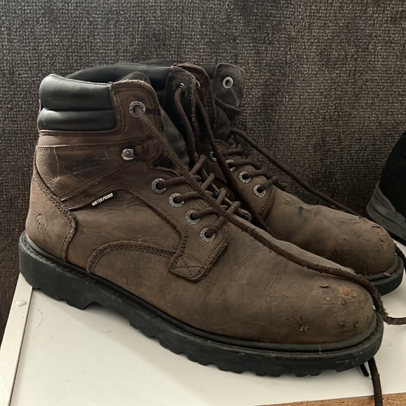 Wolverine boots - Picture 2 of 2